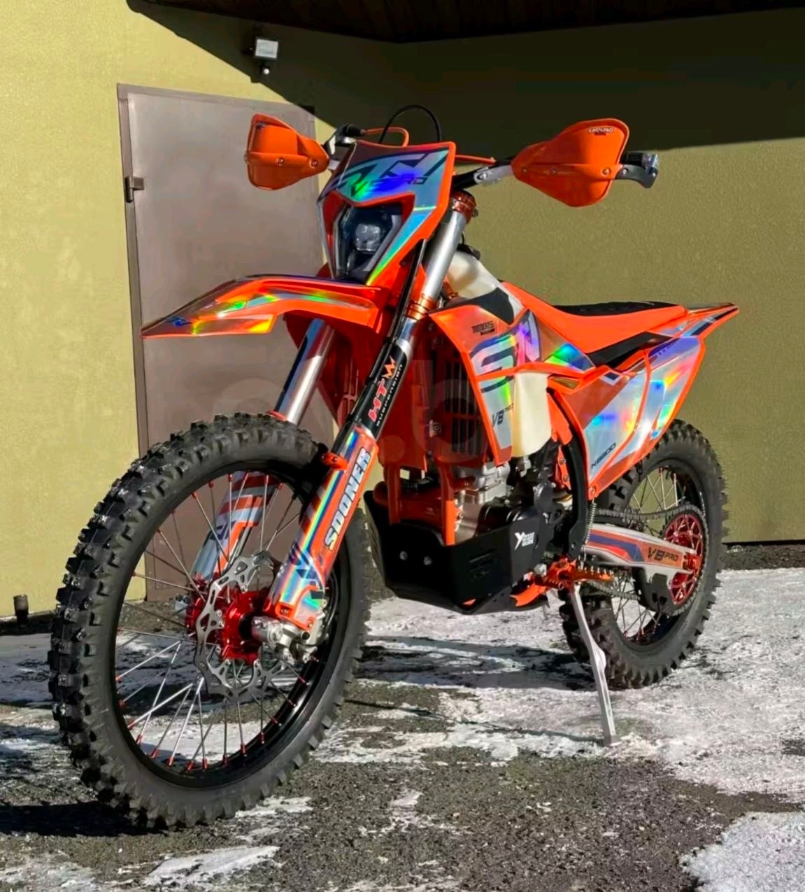 Фото Эндуро STN V8 Pro NB300