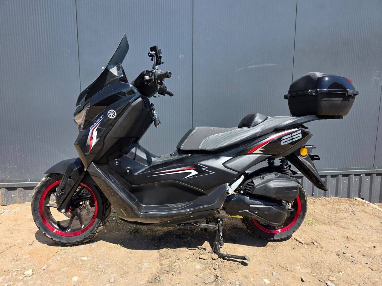 Фото Скутер Smart T8 Takuma 200 EFI