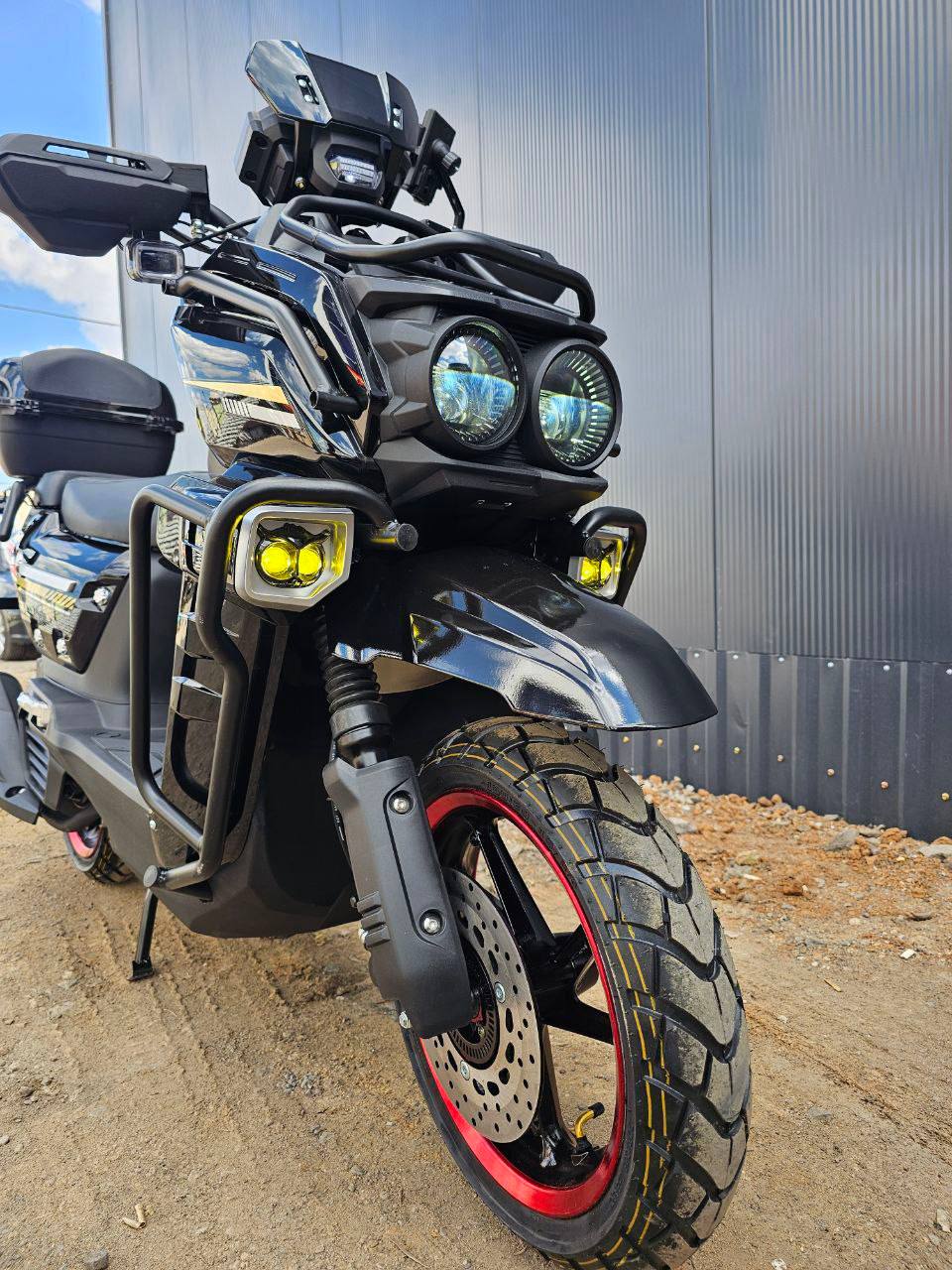 Фото Скутер Sonlink Tank 2