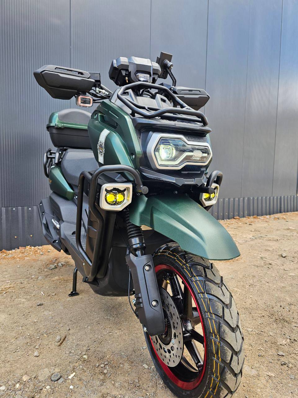 Фото Скутер Sonlink Tank 3